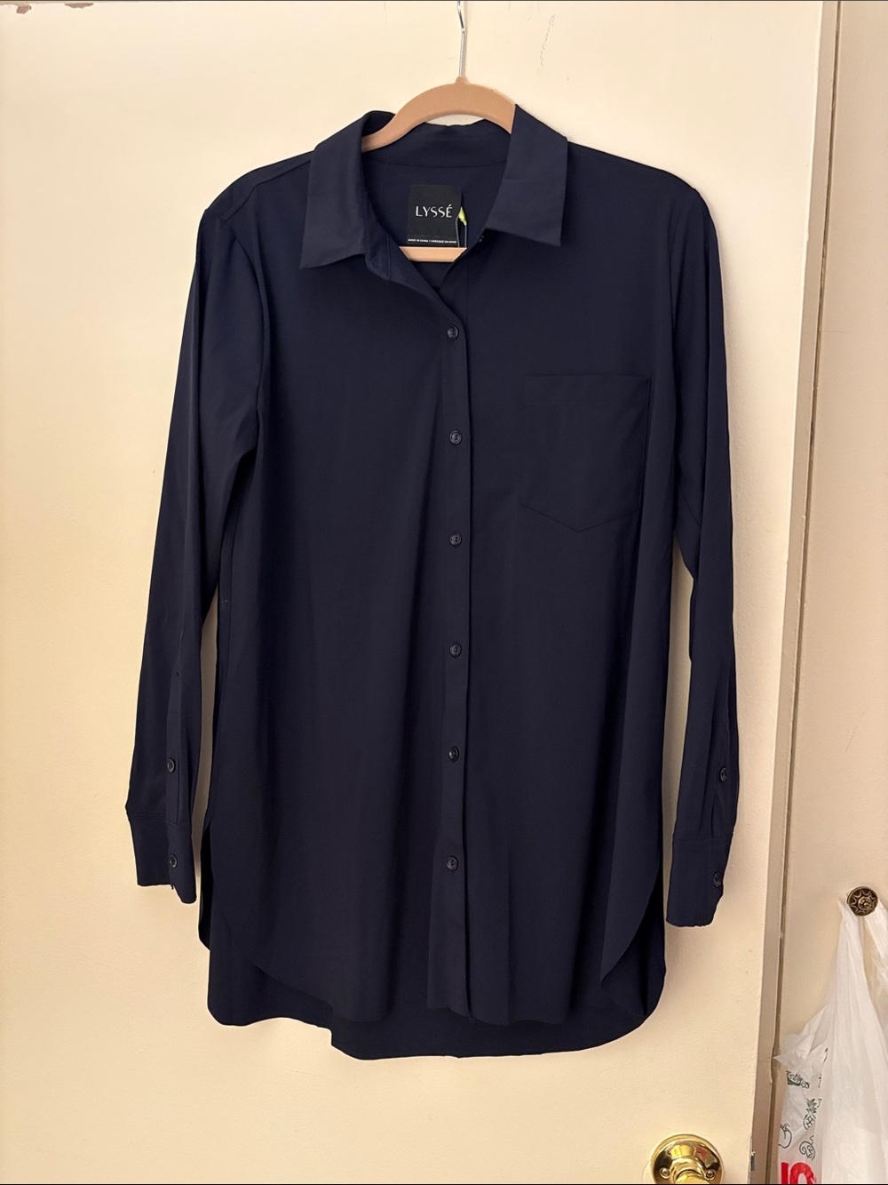 Lysse Women's Dark Navy Long-Sleeve Button Down Shirt- NWT- Large